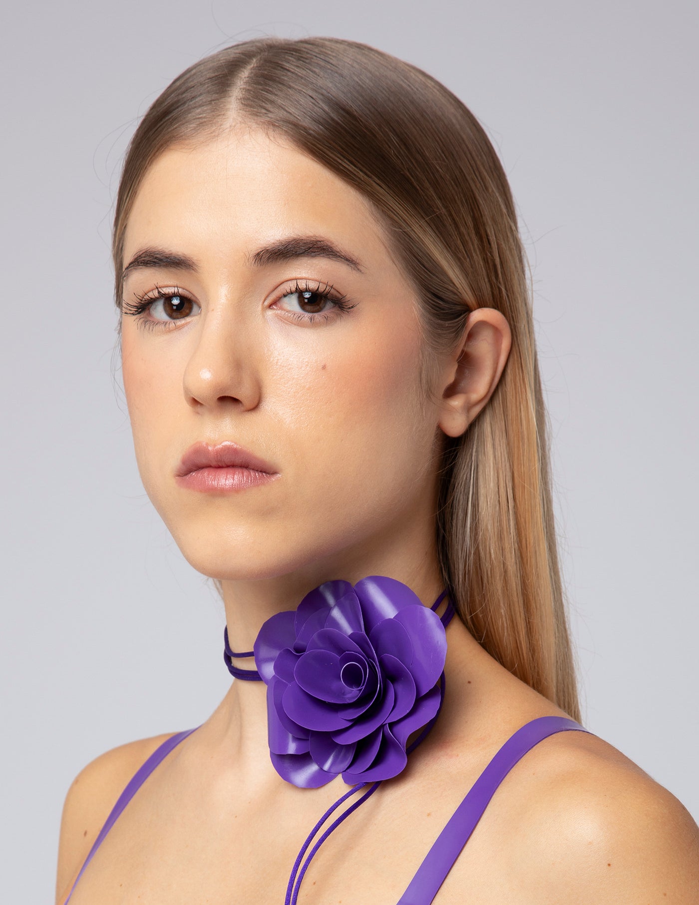 Choker con fiore